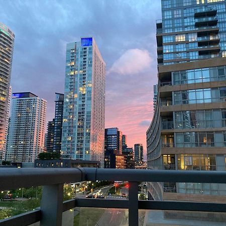 3Bdrm Lake View Condo In Toronto Buitenkant foto