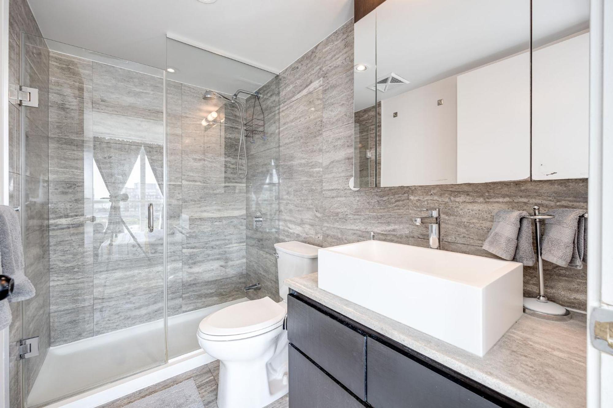 3Bdrm Lake View Condo In Toronto Buitenkant foto