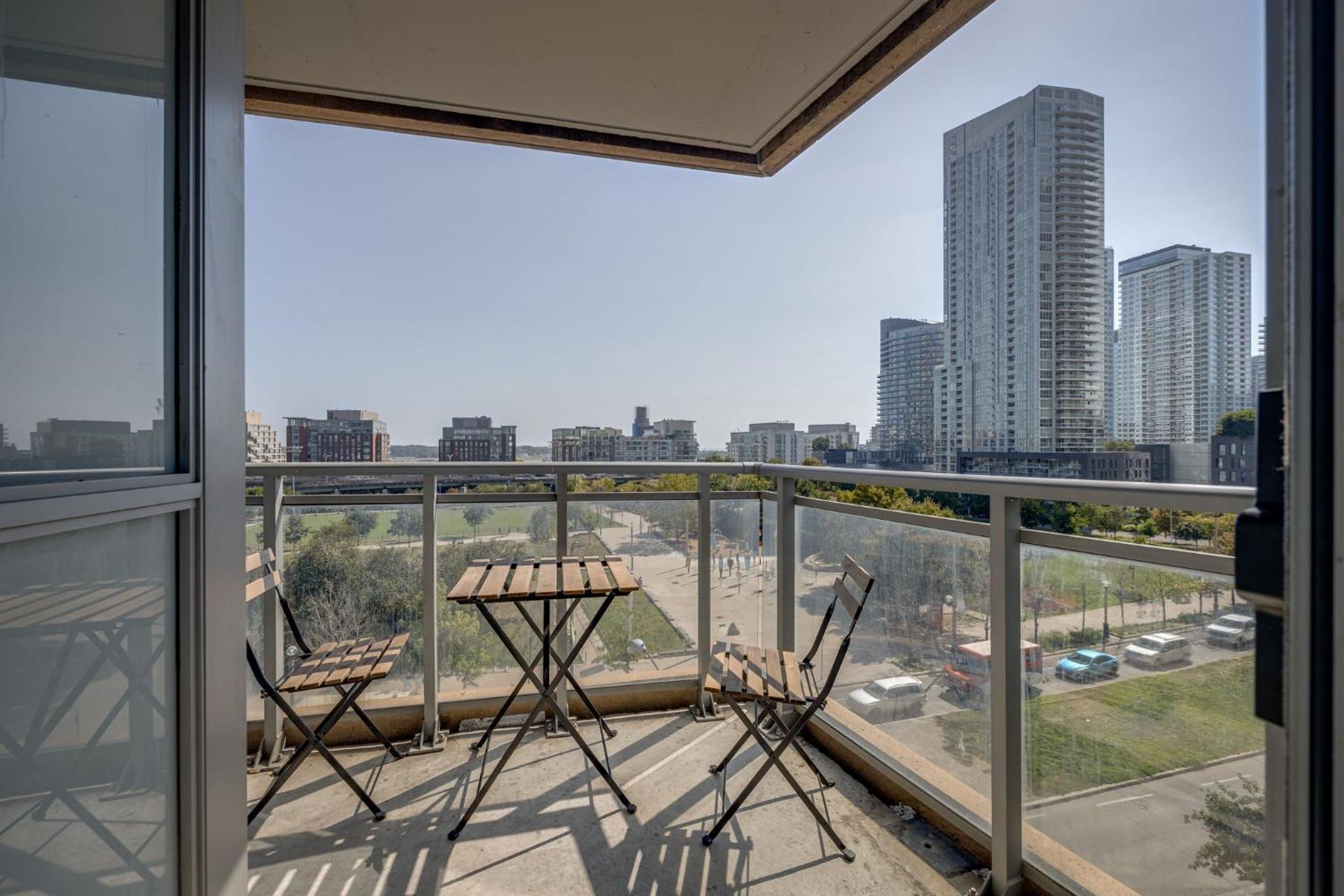 3Bdrm Lake View Condo In Toronto Buitenkant foto